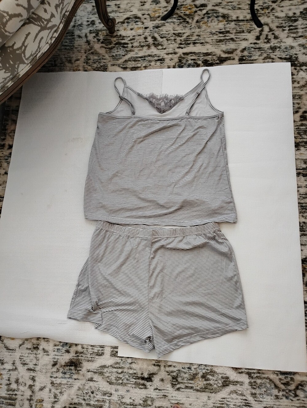 White Mark Brand New Striped Gray & White Women's Robe with Lace Shoulder Detail - Picture 6 of 6